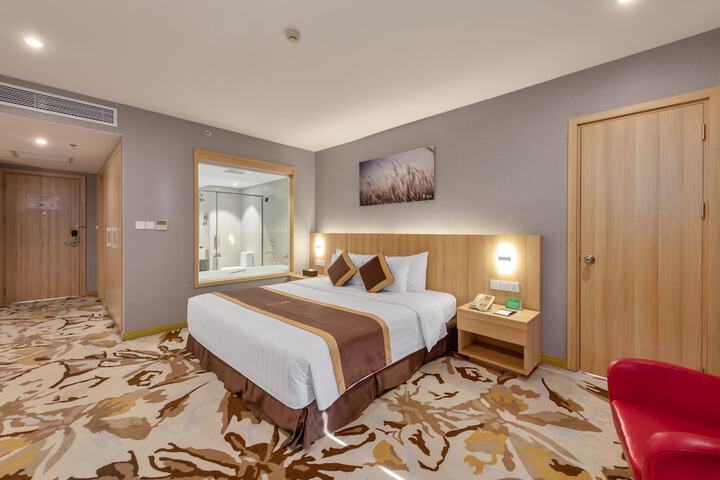 Room 43 of 122