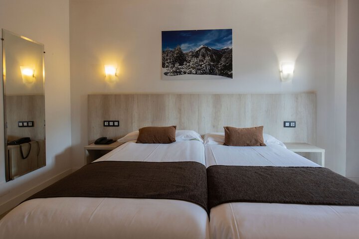 Room 10 of 48