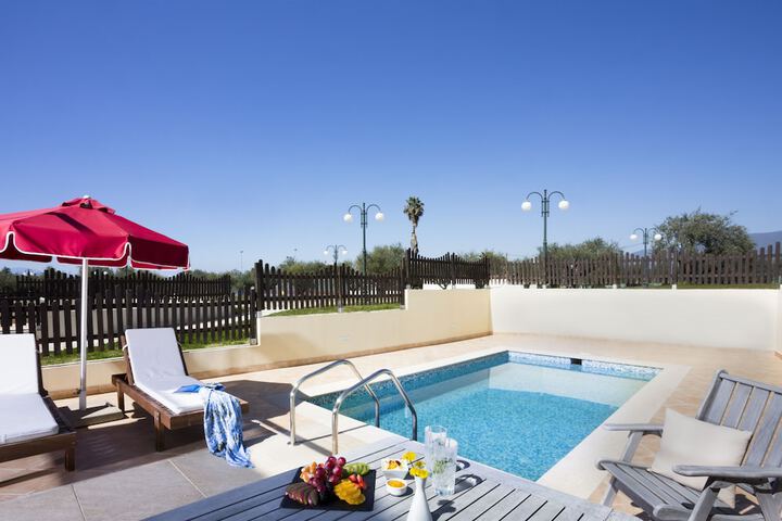 Hotel Pool