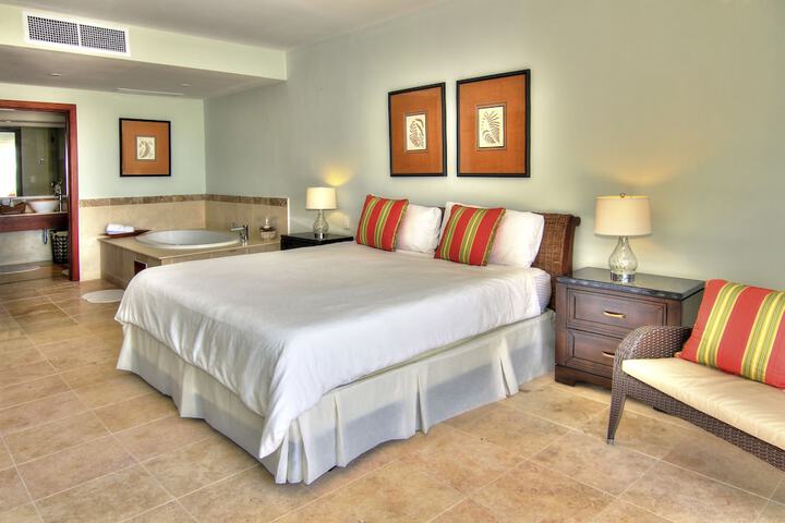 Room 4 of 93