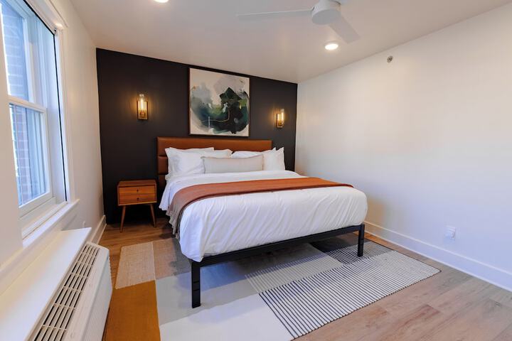 Room 21 of 34