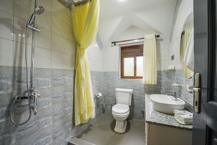 Room 20 of 64