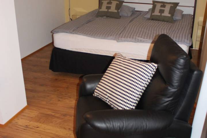 Room 6 of 40