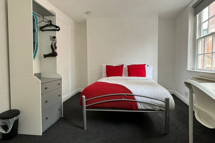 Room 17 of 24