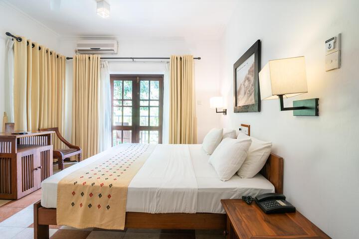 Room 9 of 46