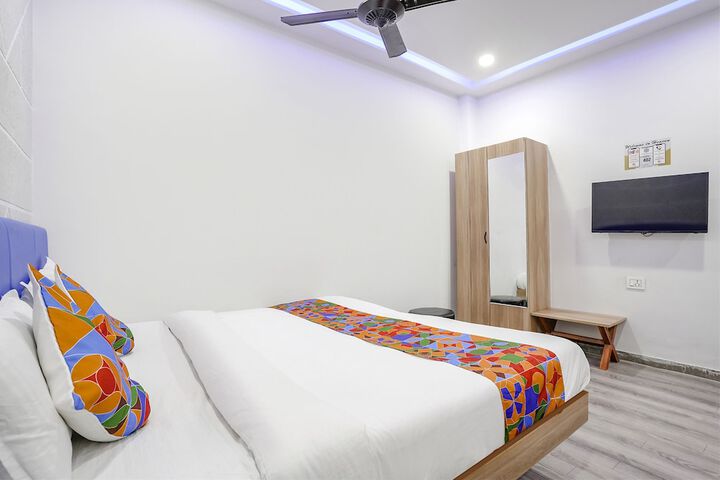Room 19 of 30