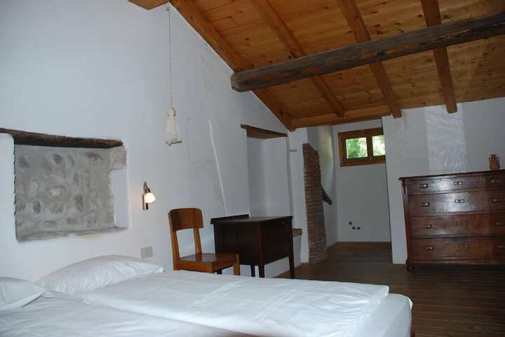 Room 13 of 45