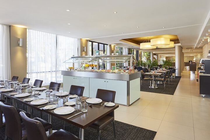 Dining 45 of 129