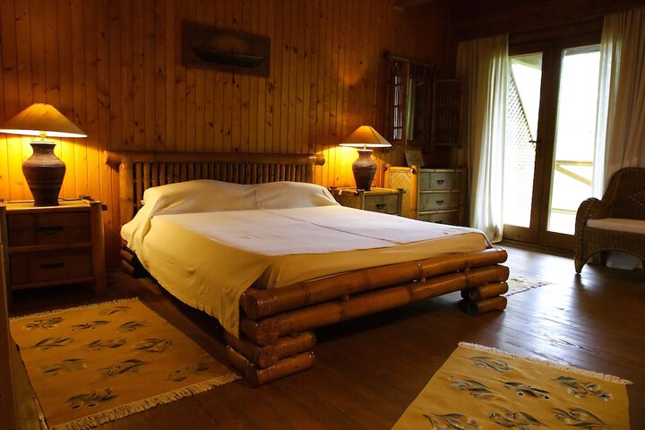 Room 6 of 90