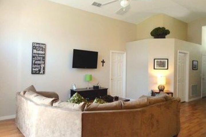 Room 10 of 15