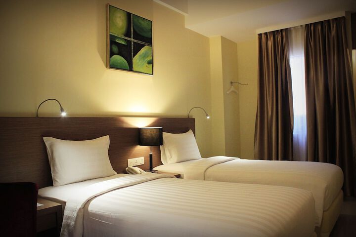 Room 4 of 49