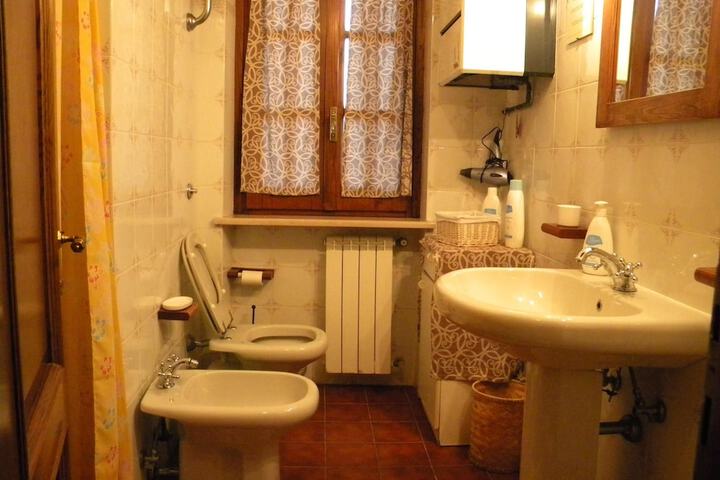 Room 8 of 23