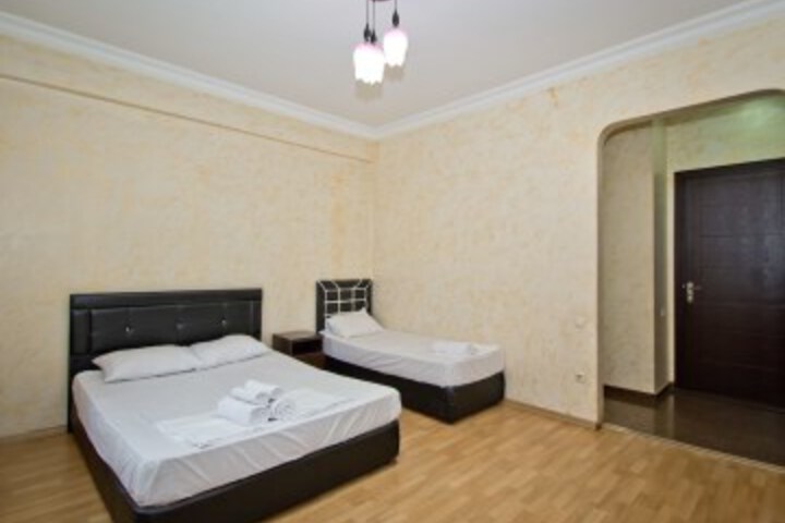 Room 66 of 93