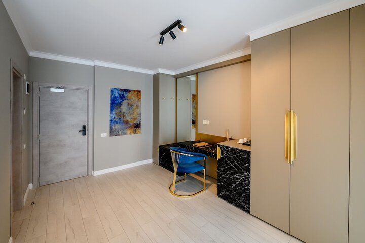 Room 11 of 70