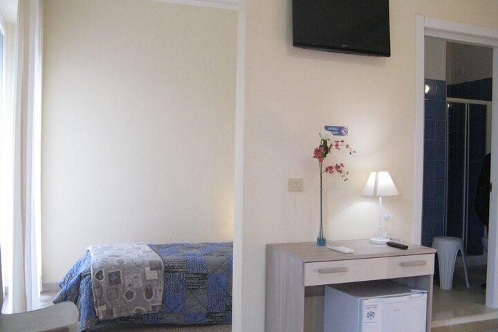 Room 44 of 136