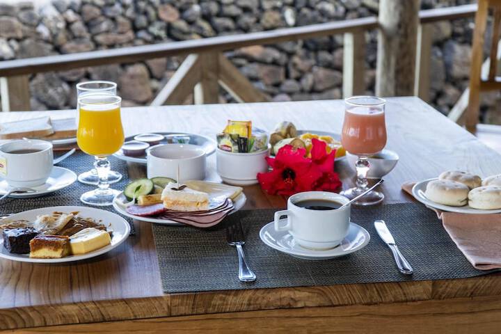 Breakfast/Coffee Service 99 of 186