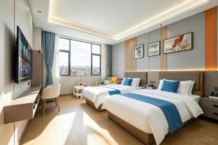 Room 21 of 21