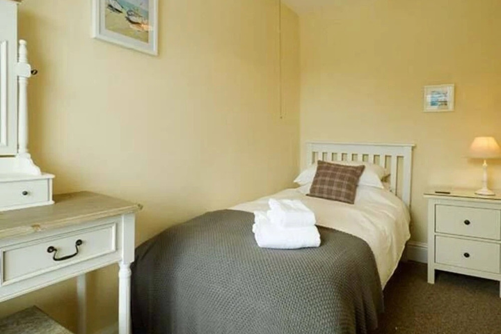 Room 2 of 15