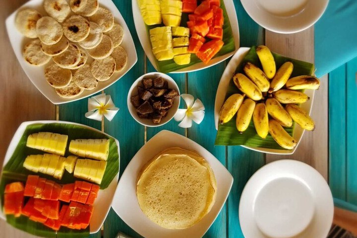 Breakfast/Coffee Service 50 of 72