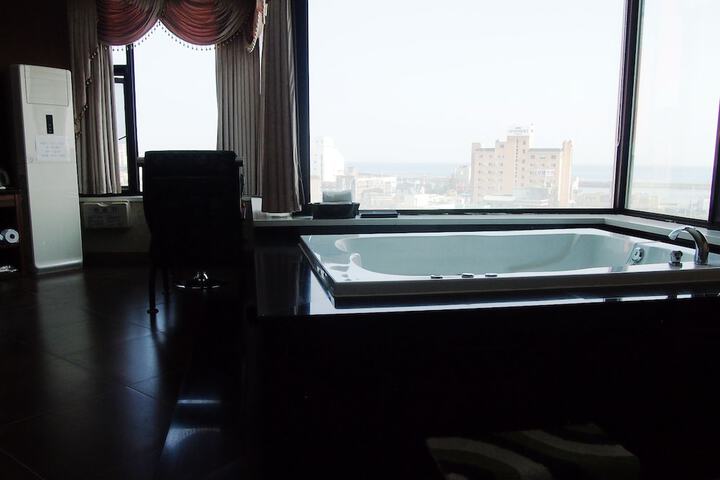 Room 63 of 88