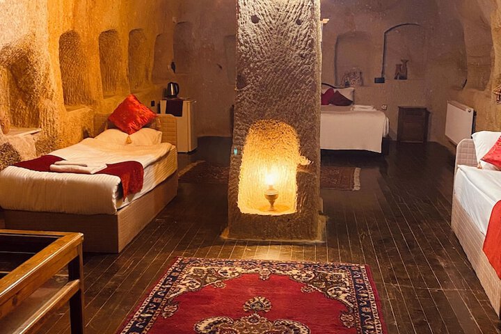 Room 13 of 28