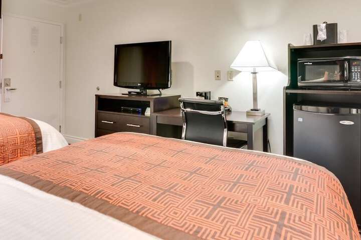 Room 11 of 29