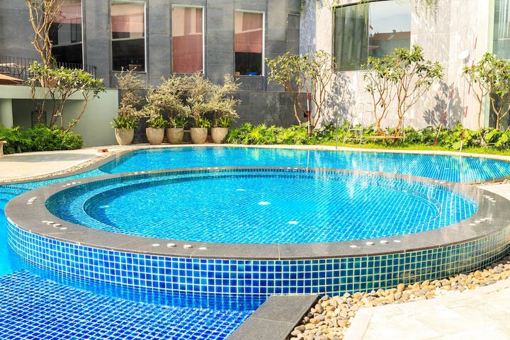 Pool Hotel