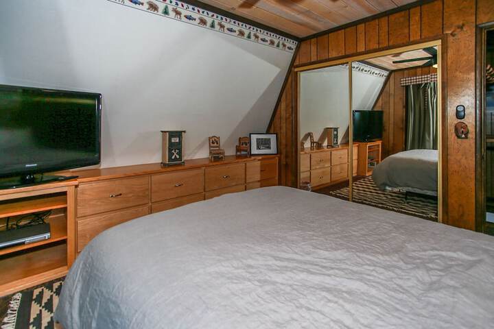 Room 4 of 28