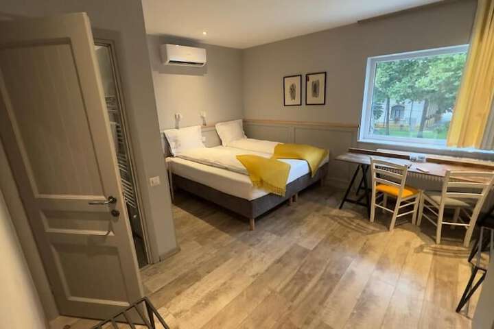 Room 7 of 21