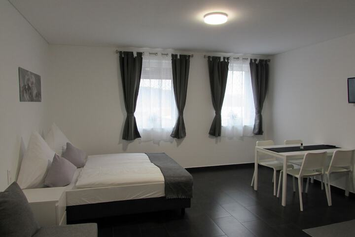 Room 10 of 11