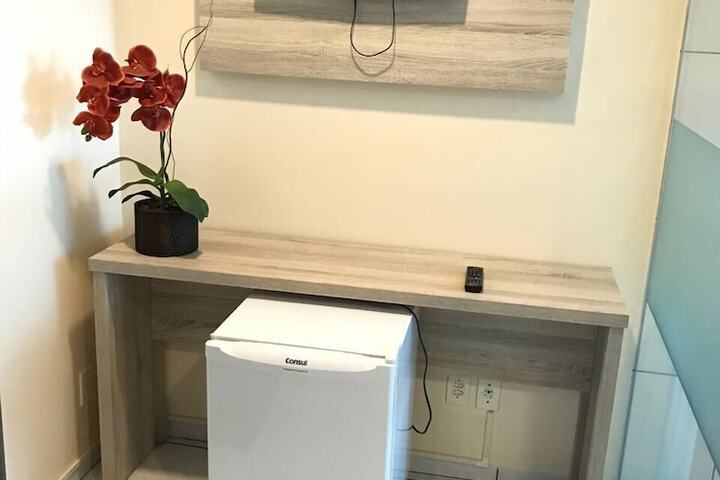 Mini-refrigerator