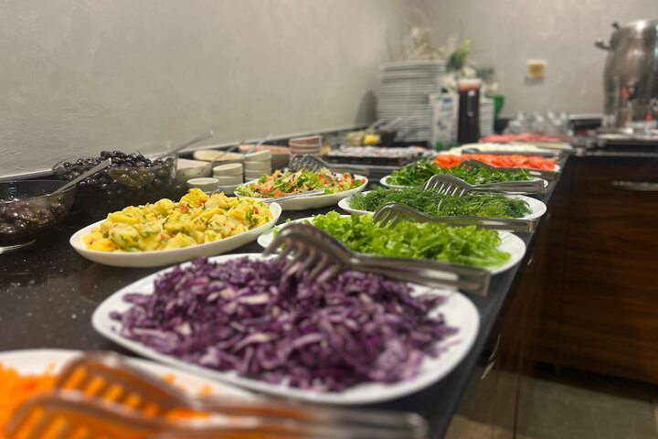 Dining 40 of 46