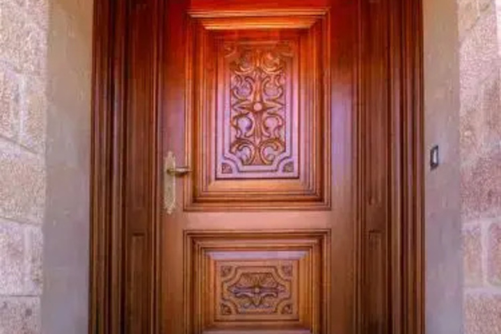 Room 8 of 11
