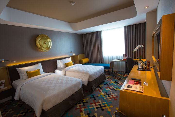 Room 13 of 48