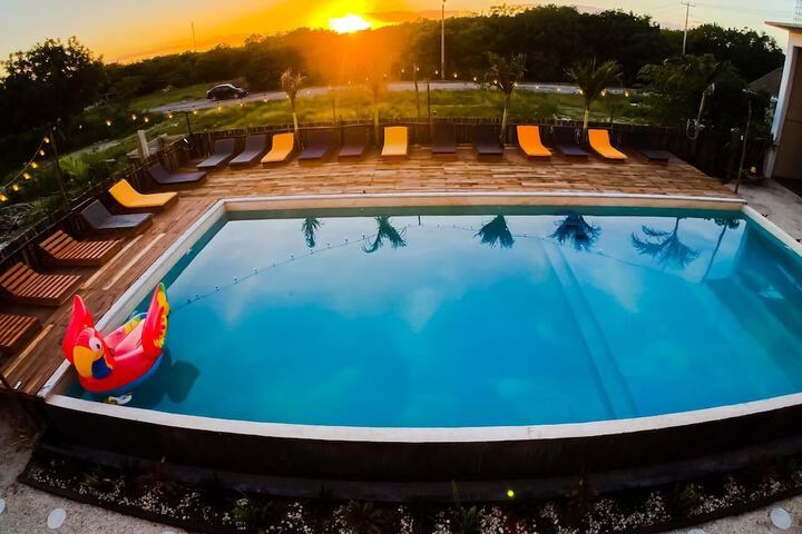 Pool 25 of 41