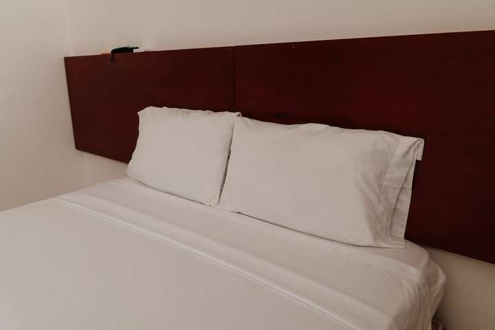 Room 6 of 62