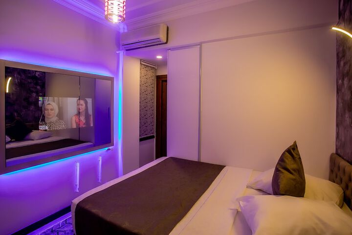 Room 34 of 84