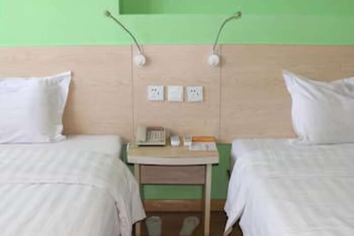 Room 8 of 8