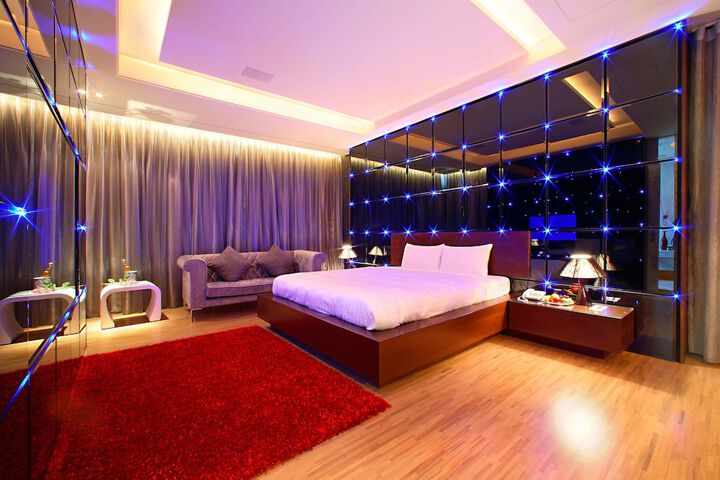 Room 12 of 29