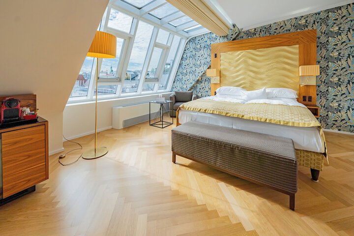 Room 40 of 111
