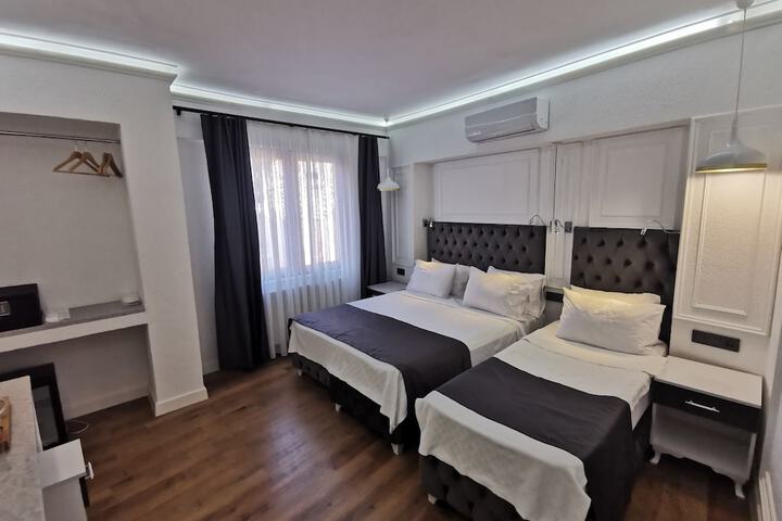Room 22 of 85