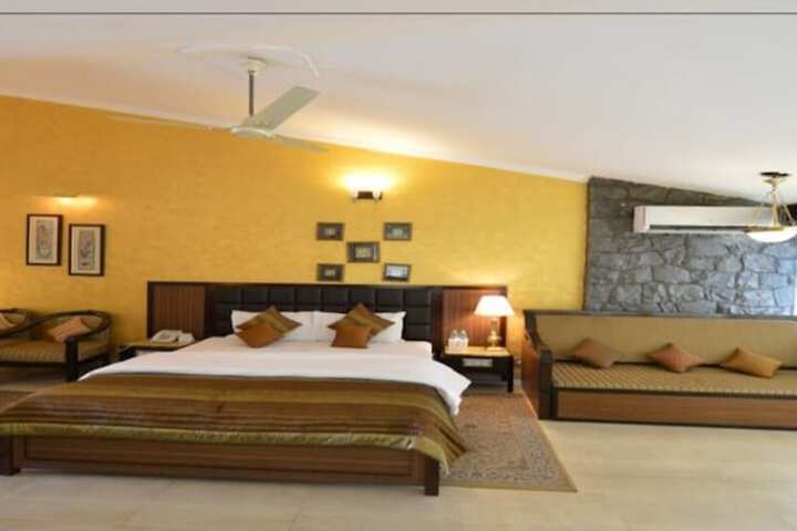 Room 2 of 9