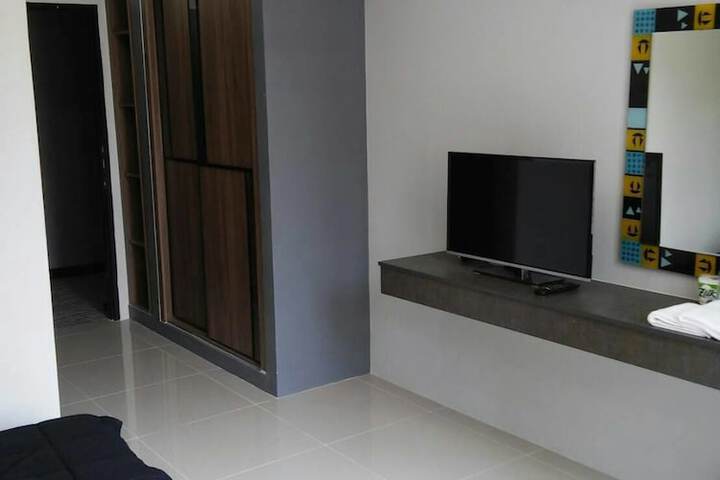 Room 8 of 20