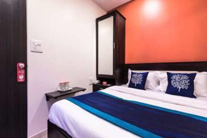 Room 17 of 22