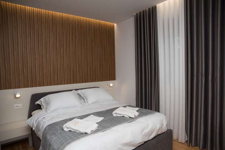 Room 30 of 40