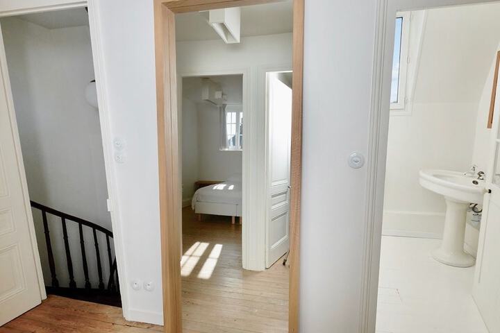 Room 16 of 44