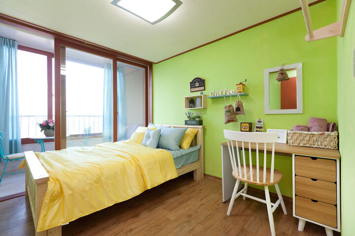 Room 5 of 51