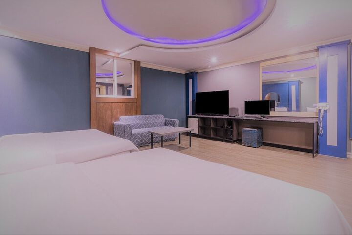Room 31 of 44