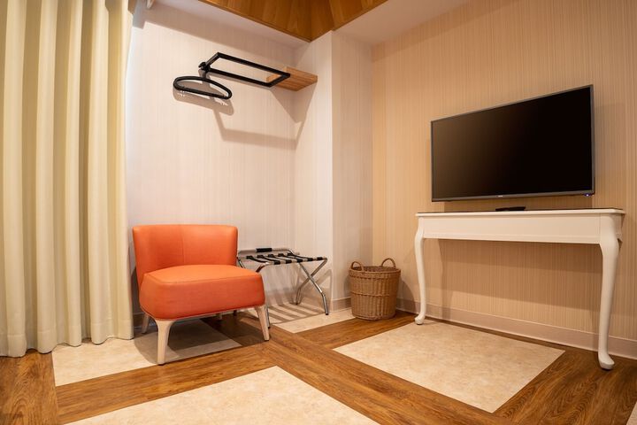 Room 79 of 128