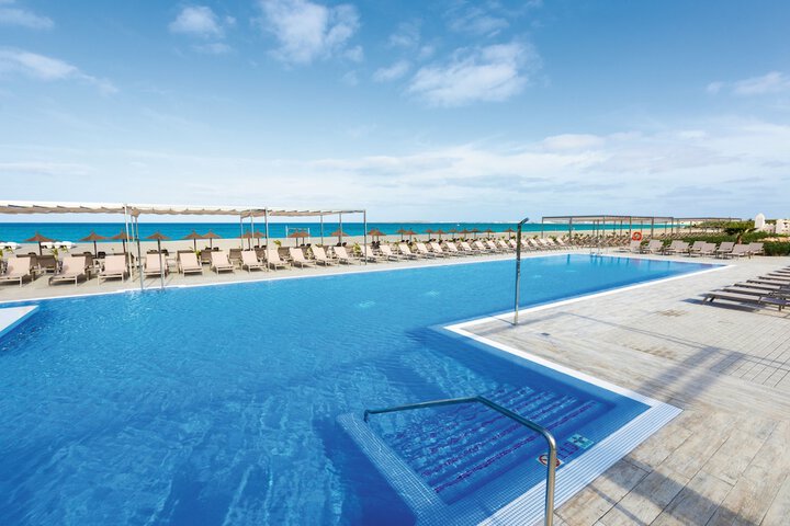 Pool 16 of 63